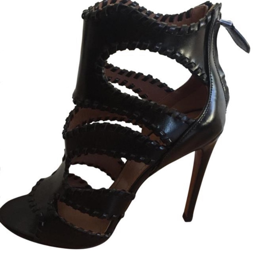 Alaia Paris- Black, size 6
Never worn, stunning! - Picture 2 of 6